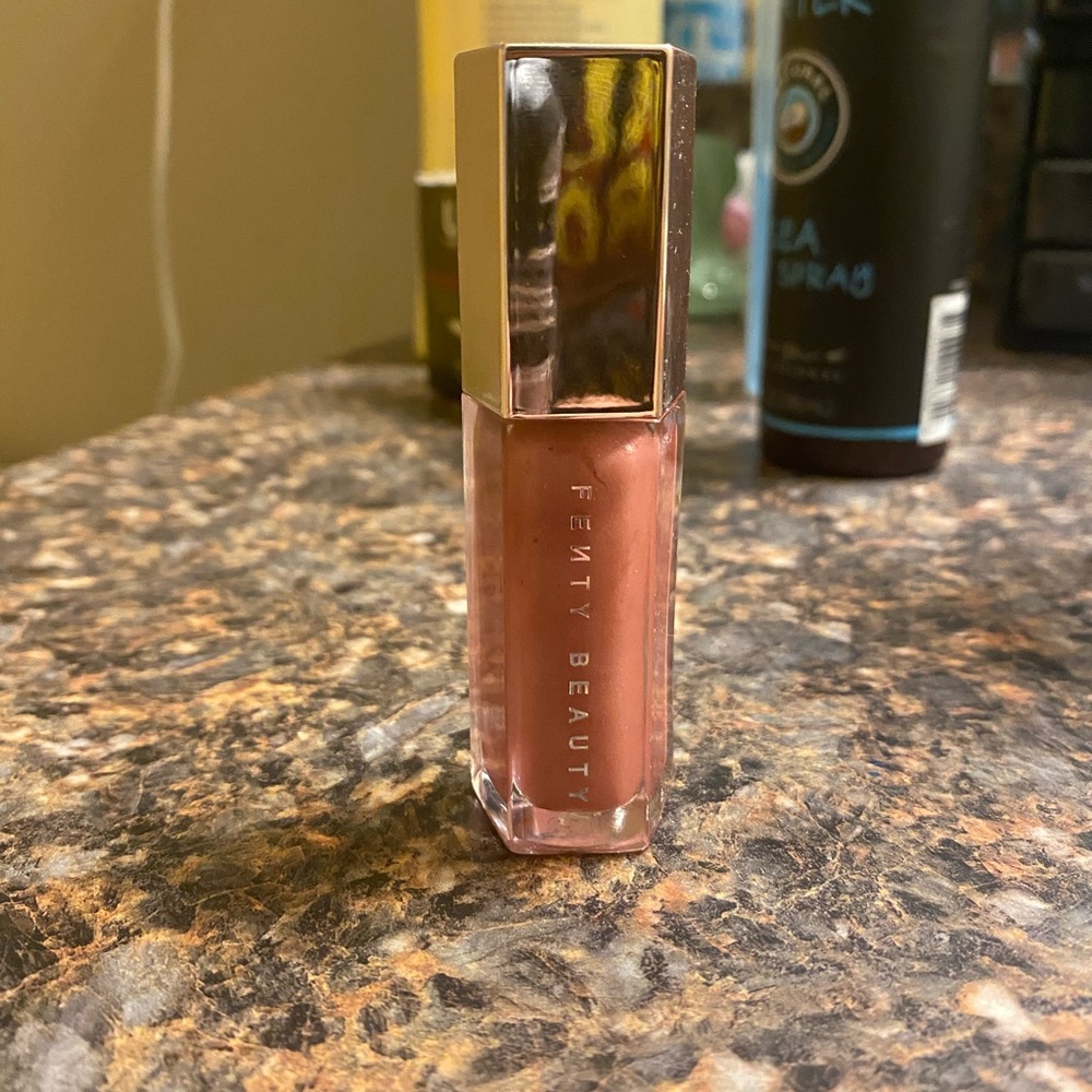 2 FULL SIZE Fenty Gloss Bombs FU$$Y and Fenty Glow